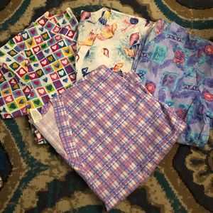 4 scrub tops lot size 2x like new lot